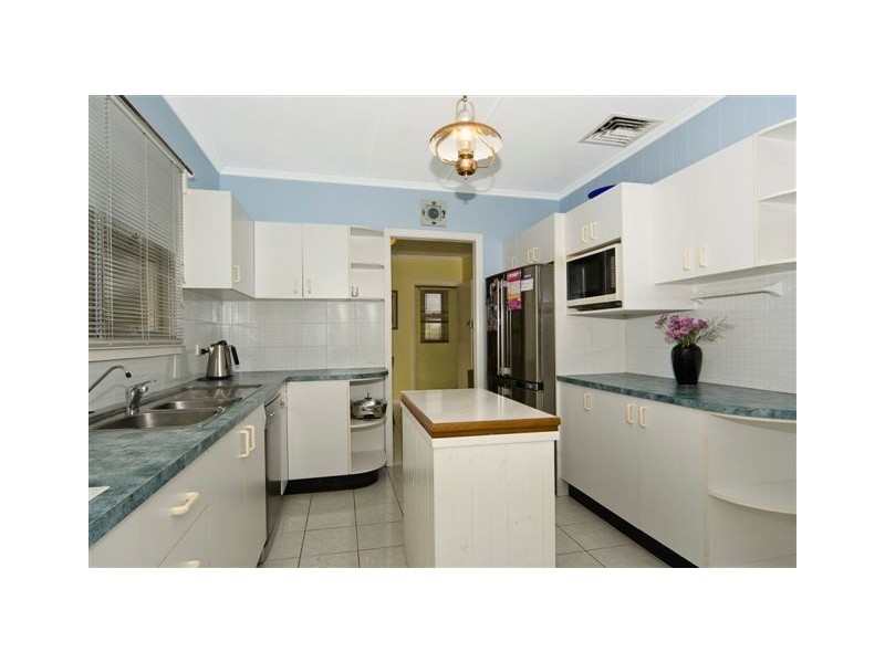 33 Netherton Street, Nambour QLD 4560