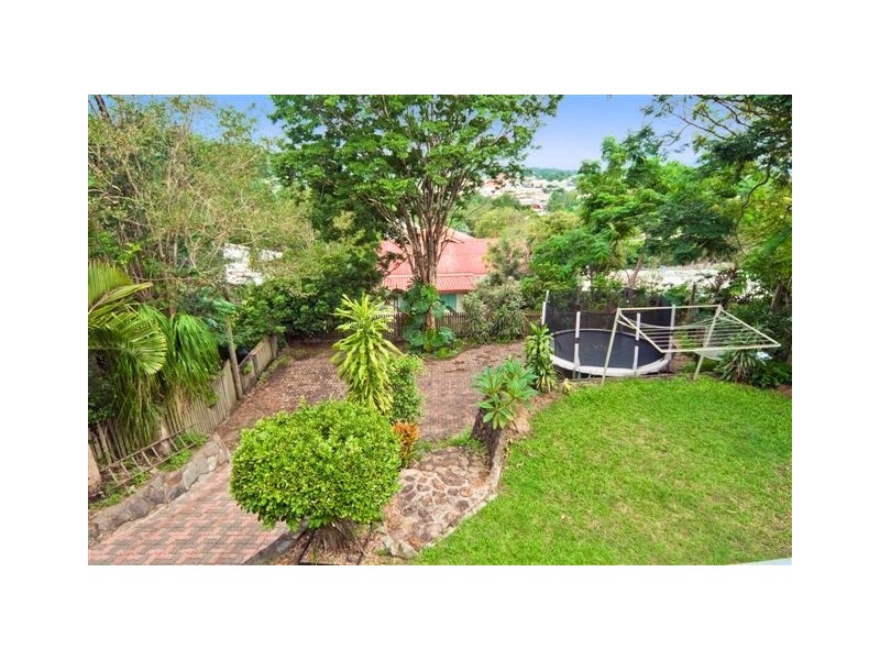 33 Netherton Street, Nambour QLD 4560