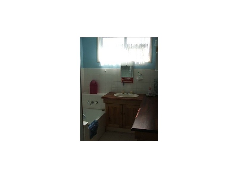 10 Solandra, Nambour QLD 4560