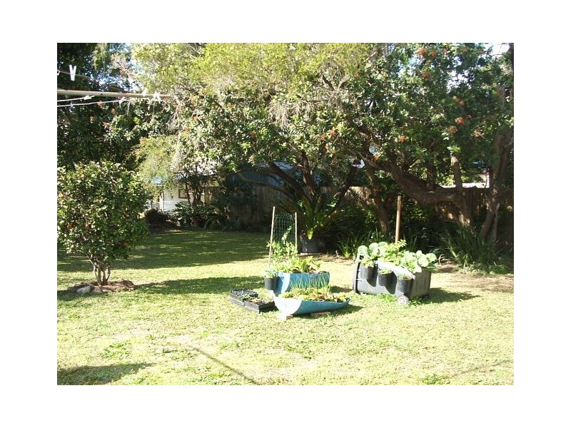 17 Hillcrest Ave, Nambour QLD 4560