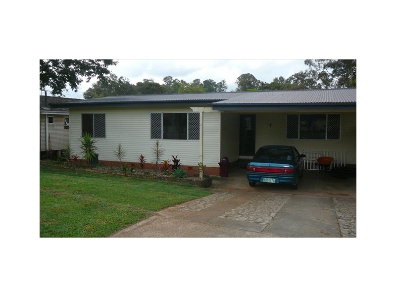 3 Highview Ave, Nambour QLD 4560