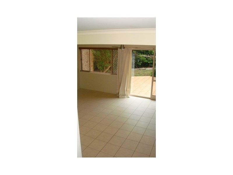 2/3 Hemdan Court, Nambour QLD 4560
