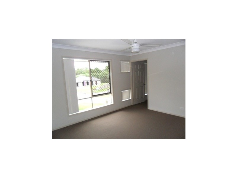 10 Pollys Place, Nambour QLD 4560