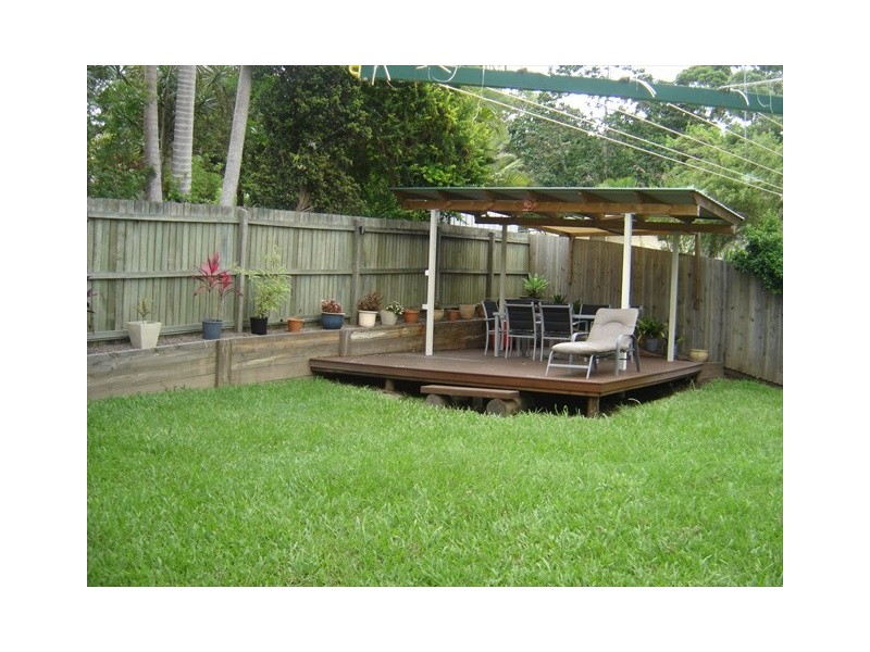 8 Vincent Drive, Nambour QLD 4560