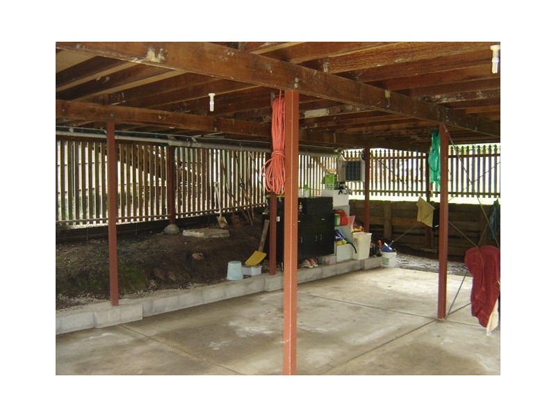 8 Vincent Drive, Nambour QLD 4560