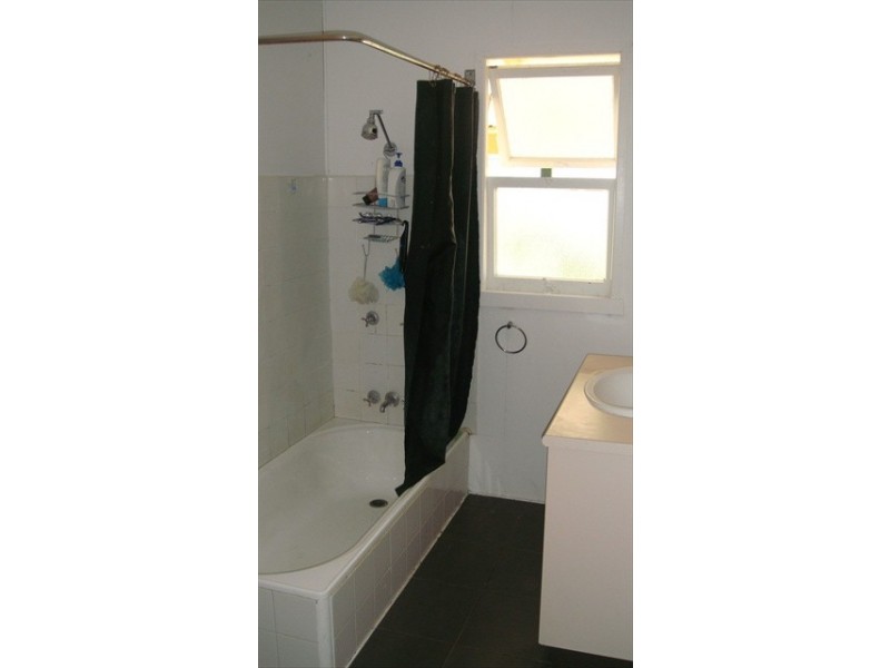 66 Coes Creek Rd, Burnside QLD 4560