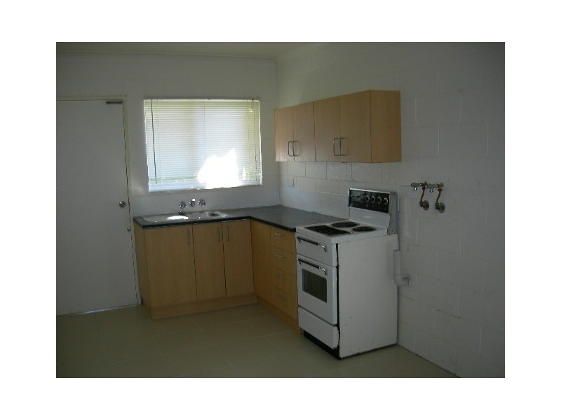 2/1 Palm Street, Nambour QLD 4560