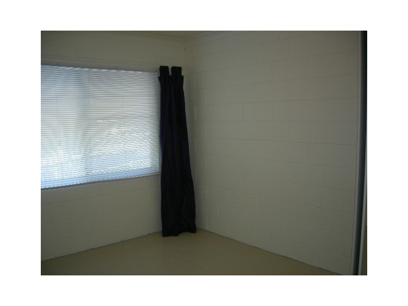 2/1 Palm Street, Nambour QLD 4560