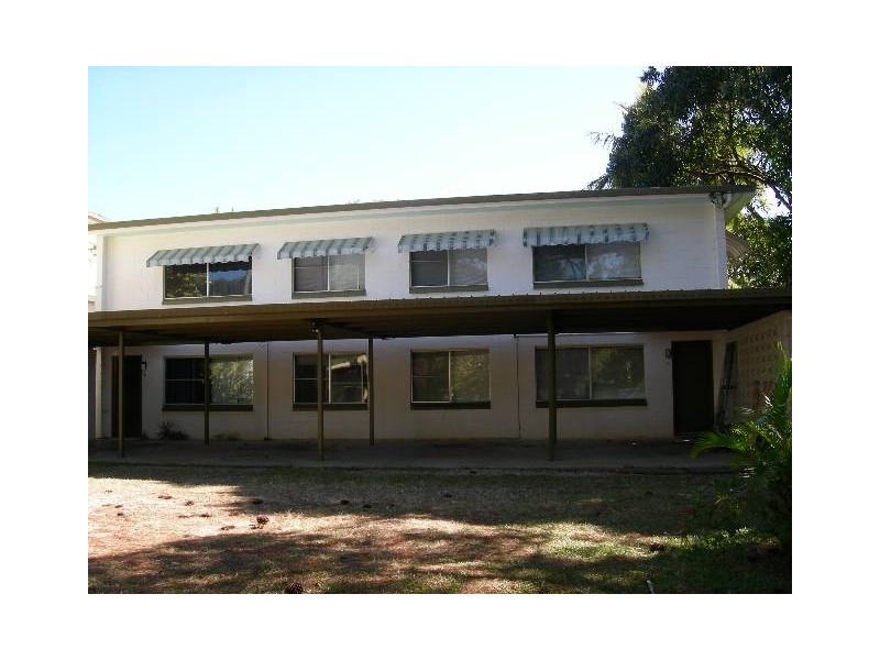 2/1 Palm Street, Nambour QLD 4560