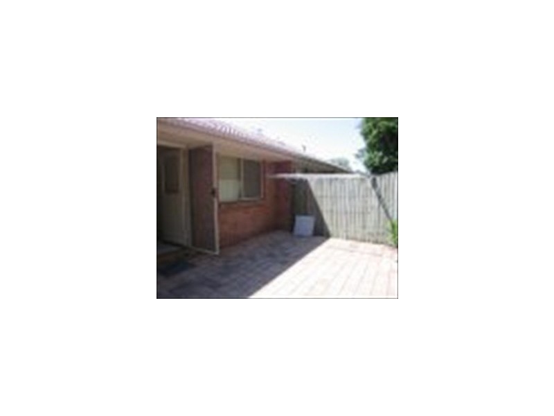 2/74 Springmyrtle Avenue, Nambour QLD 4560