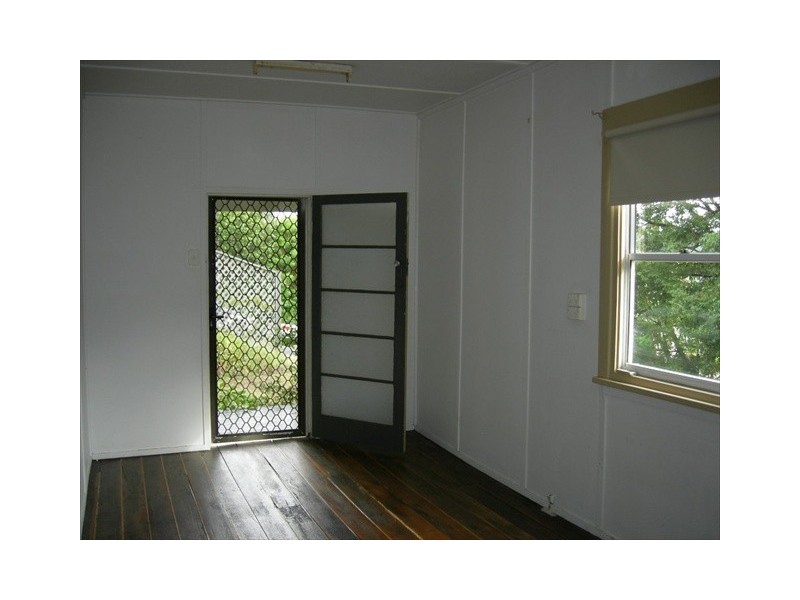 2/57 Blackall Terrace, Nambour QLD 4560