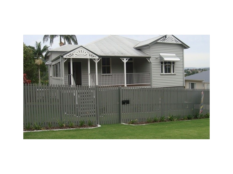 2  Oxleigh Cres, Nambour QLD 4560