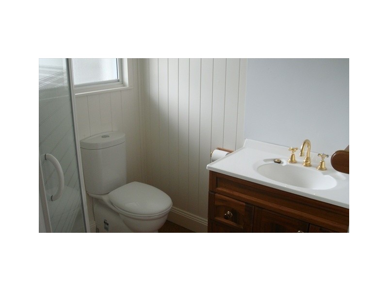 2  Oxleigh Cres, Nambour QLD 4560