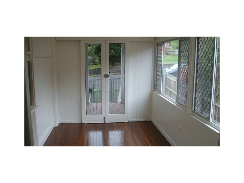 2  Oxleigh Cres, Nambour QLD 4560