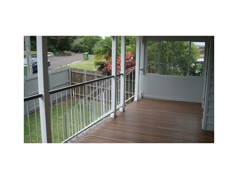 2  Oxleigh Cres, Nambour QLD 4560