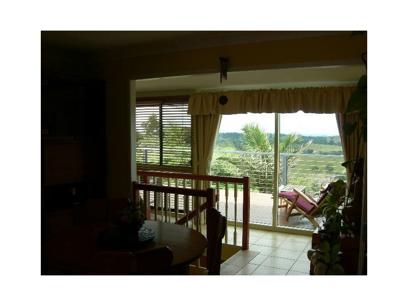 20 Maple Ave, Mapleton QLD 4560