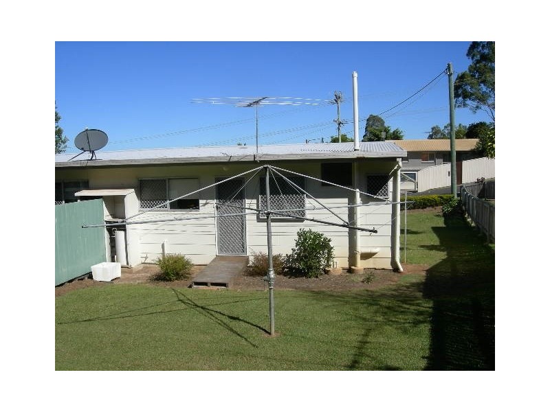 2/74 Carter Rd, Nambour QLD 4560