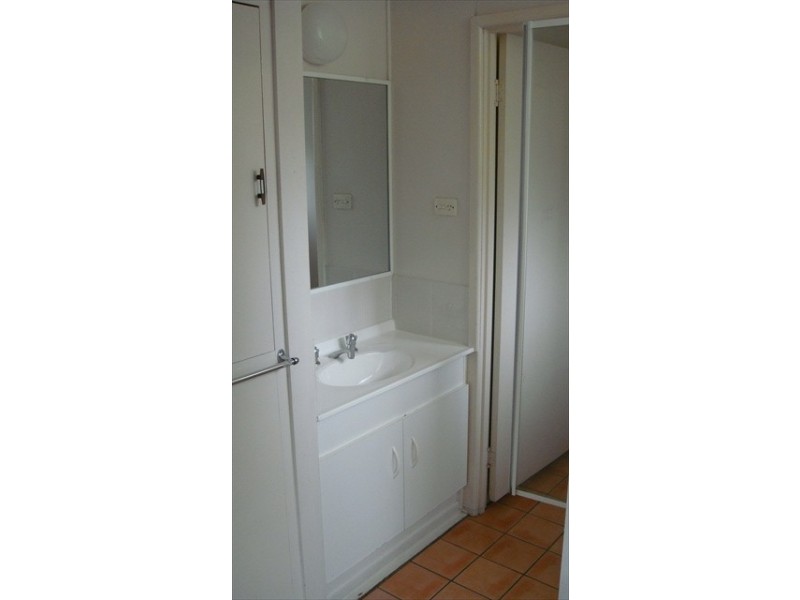 2/74 Carter Rd, Nambour QLD 4560