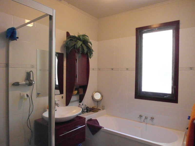 64 Coes Creek Rd, Coes Creek QLD 4560