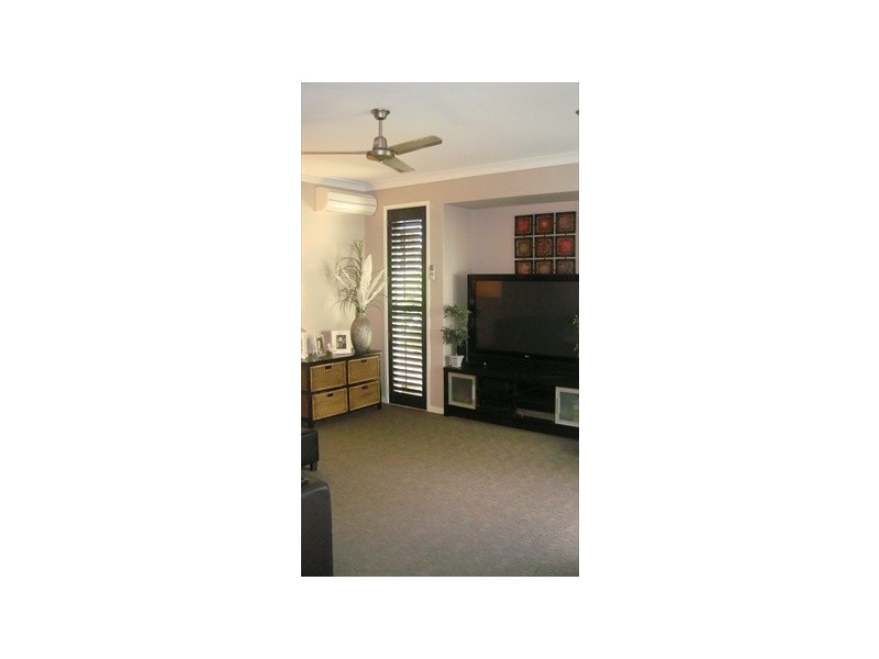 2 Solomon Court, Kawana Island QLD 4575