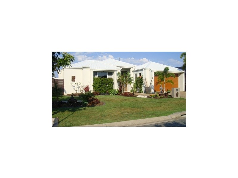 2 Solomon Court, Kawana Island QLD 4575