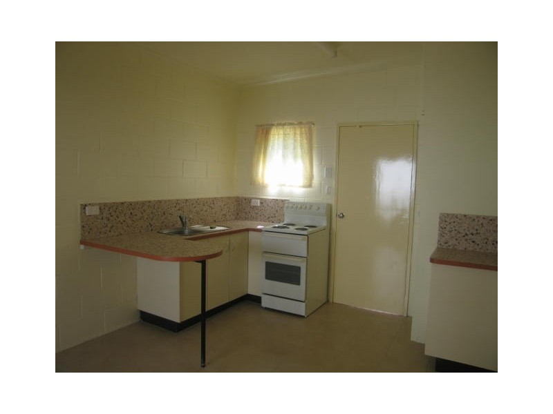 2/29 Hocking St, Nambour QLD 4560