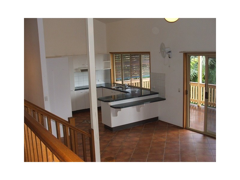 11 Canmaroo Ave, Nambour QLD 4560