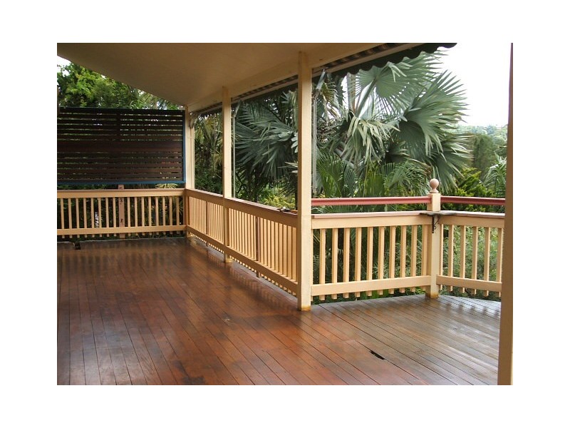 11 Canmaroo Ave, Nambour QLD 4560