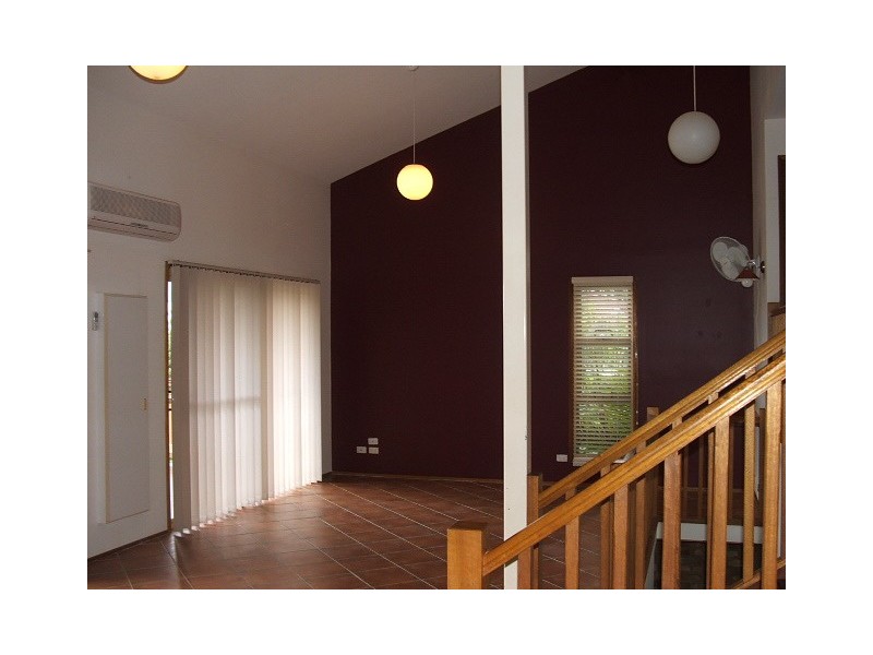 11 Canmaroo Ave, Nambour QLD 4560