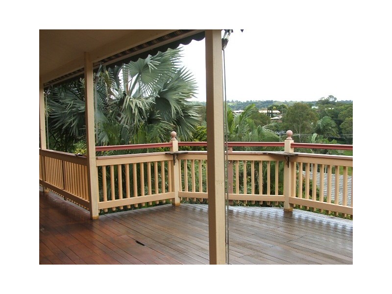 11 Canmaroo Ave, Nambour QLD 4560