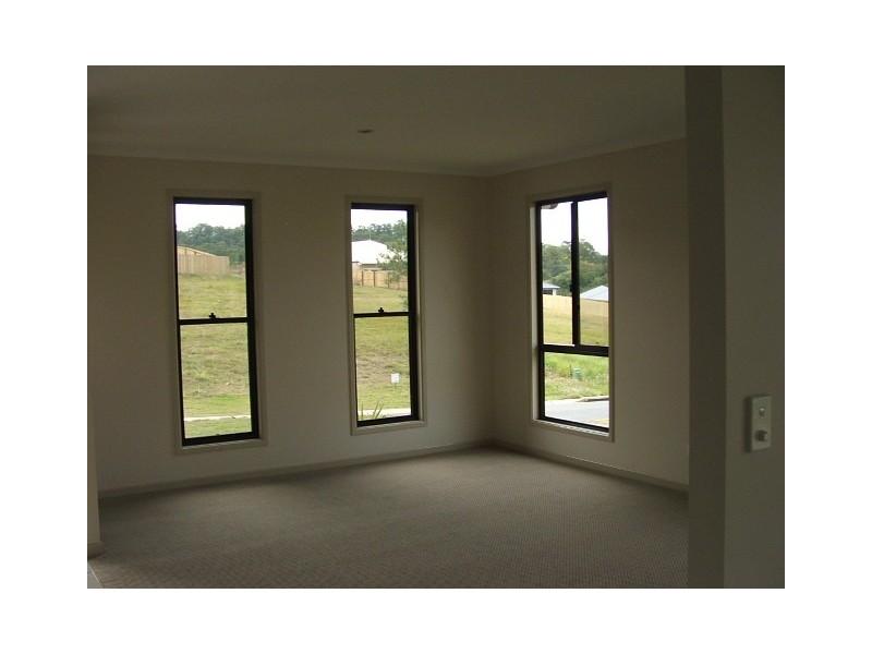 59 Robertson Drv, Burnside QLD 4560