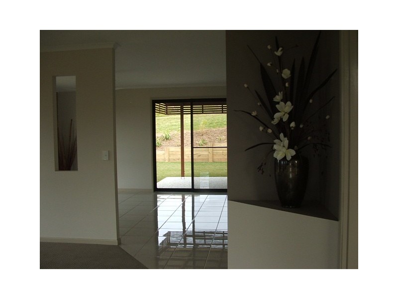 59 Robertson Drv, Burnside QLD 4560