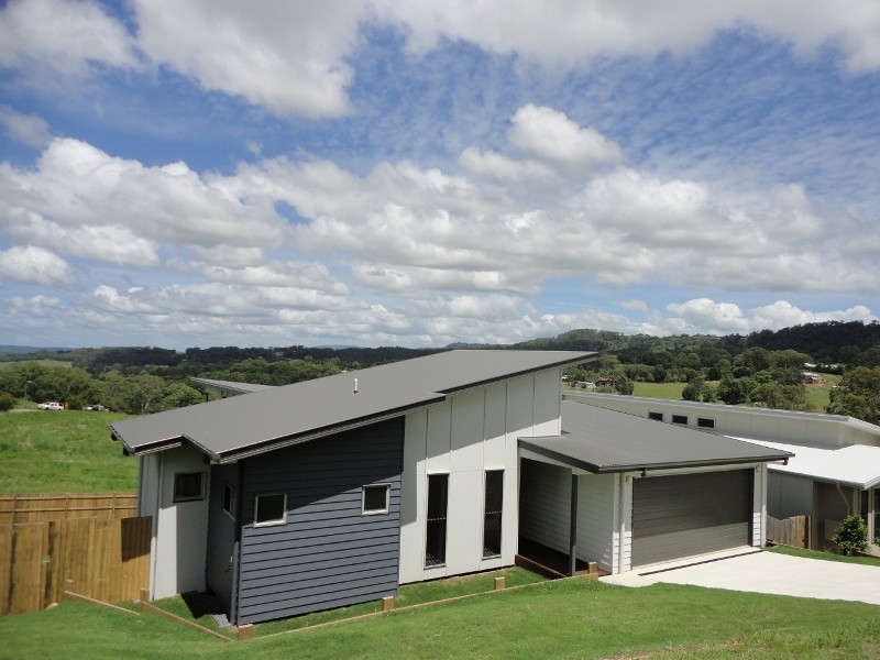 7 Henebury Road Nth, Nambour QLD 4560