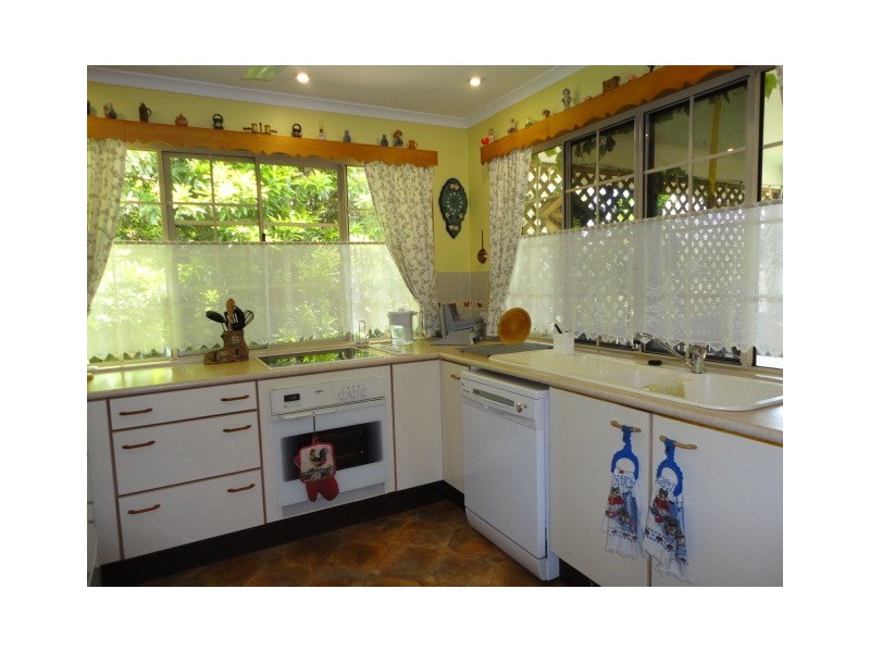 32 Westview Cr, Nambour QLD 4560