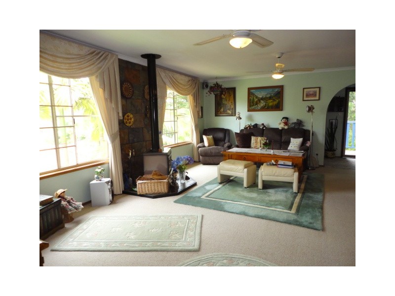 32 Westview Cr, Nambour QLD 4560