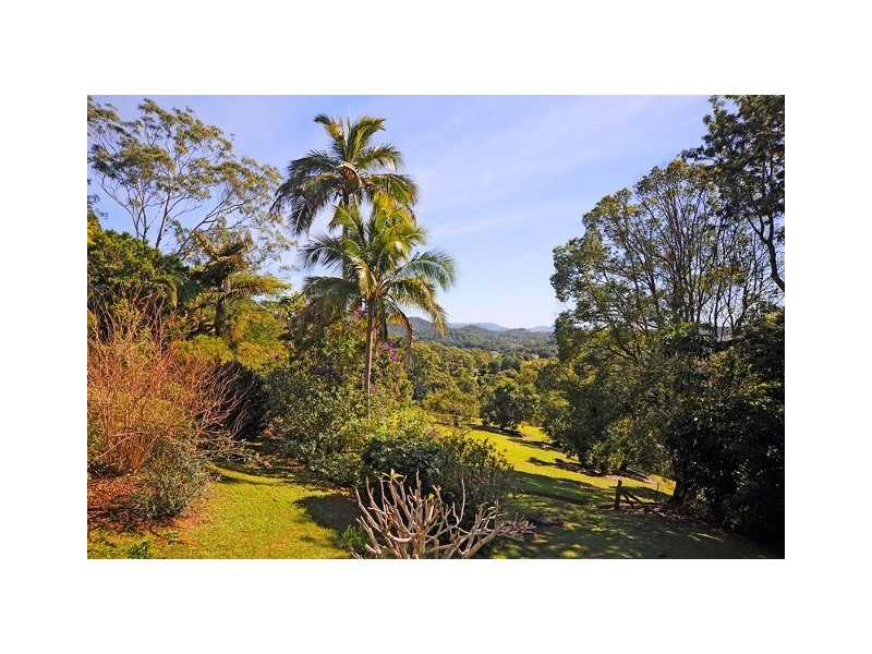 211 Panorama Drive, Rosemount QLD 4560