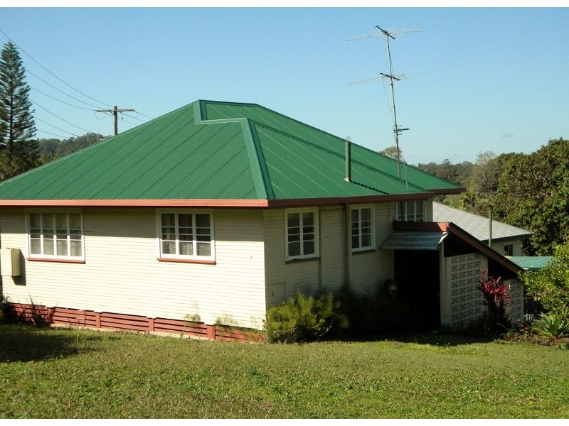 8  Doolan Street, Nambour QLD 4560