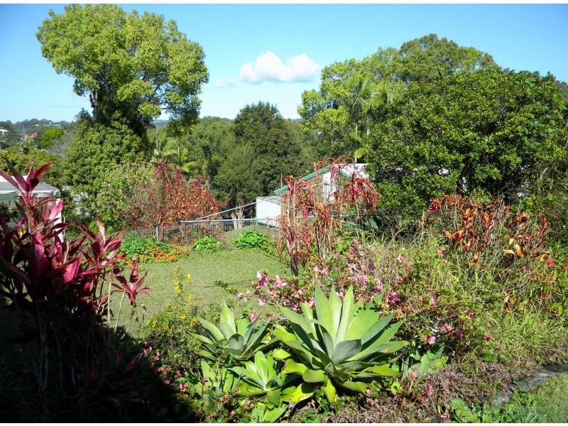 8  Doolan Street, Nambour QLD 4560