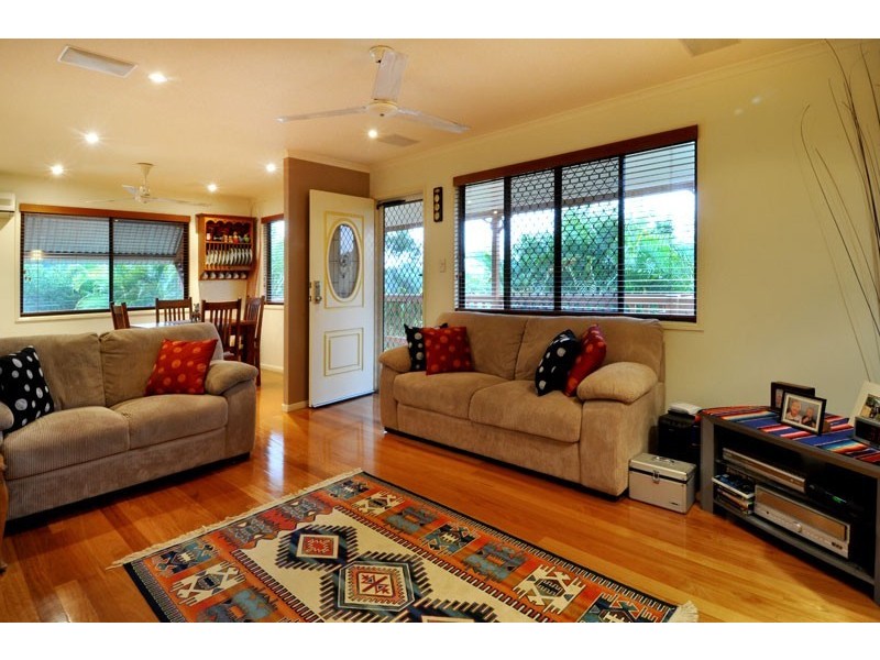 16 Bailey Street, Nambour QLD 4560