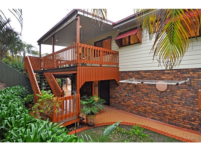 16 Bailey Street, Nambour QLD 4560