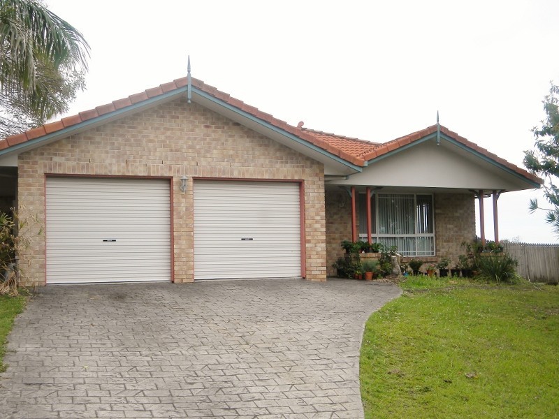 9  DOLPHIN DRIVE, Nambour QLD 4560