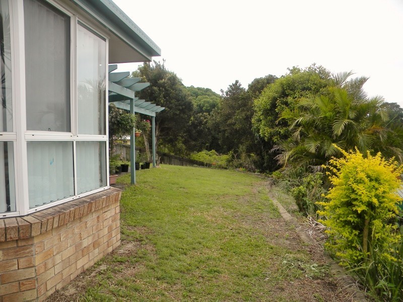 9  DOLPHIN DRIVE, Nambour QLD 4560