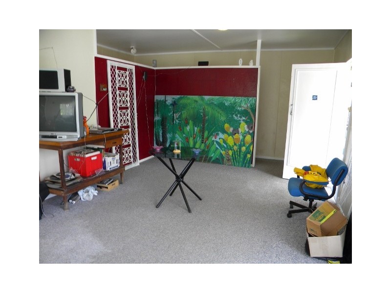 2 HOCKING STREET, Nambour QLD 4560