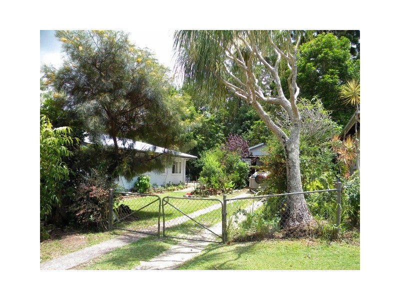 2 HOCKING STREET, Nambour QLD 4560