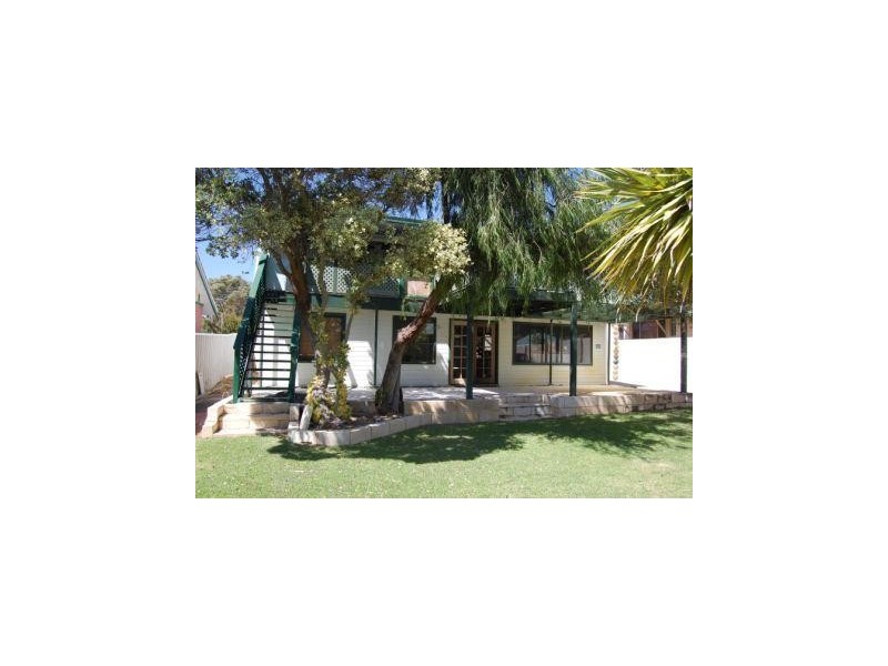 117 Gloucester Crescent, Shoalwater WA 6169