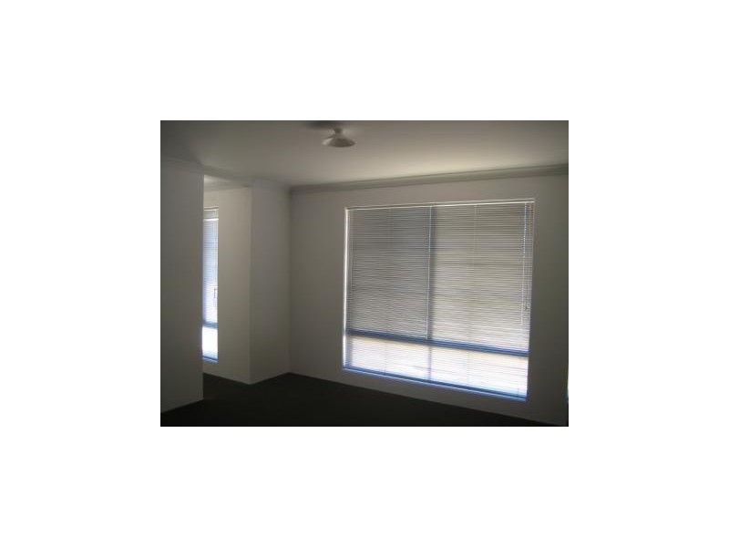 110 Hawker St, Shoalwater WA 6169