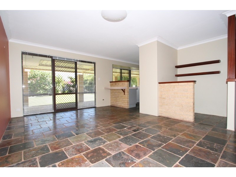 10 Glenroy Gardens, Port Kennedy WA 6172