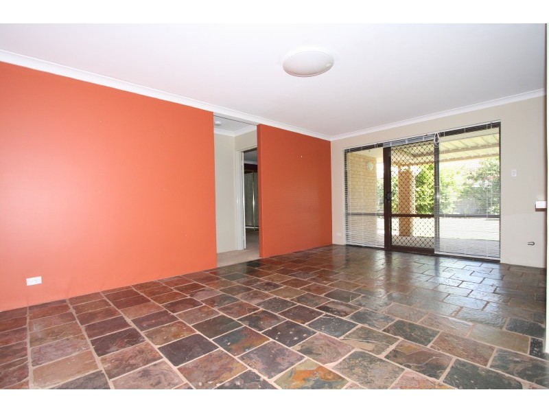 10 Glenroy Gardens, Port Kennedy WA 6172