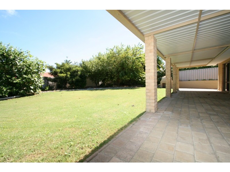 10 Glenroy Gardens, Port Kennedy WA 6172