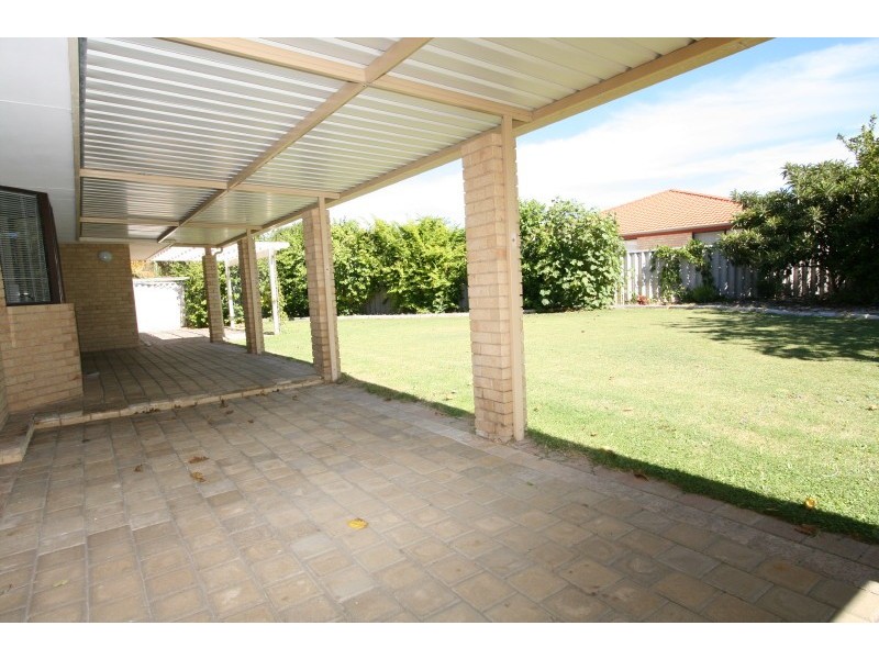 10 Glenroy Gardens, Port Kennedy WA 6172